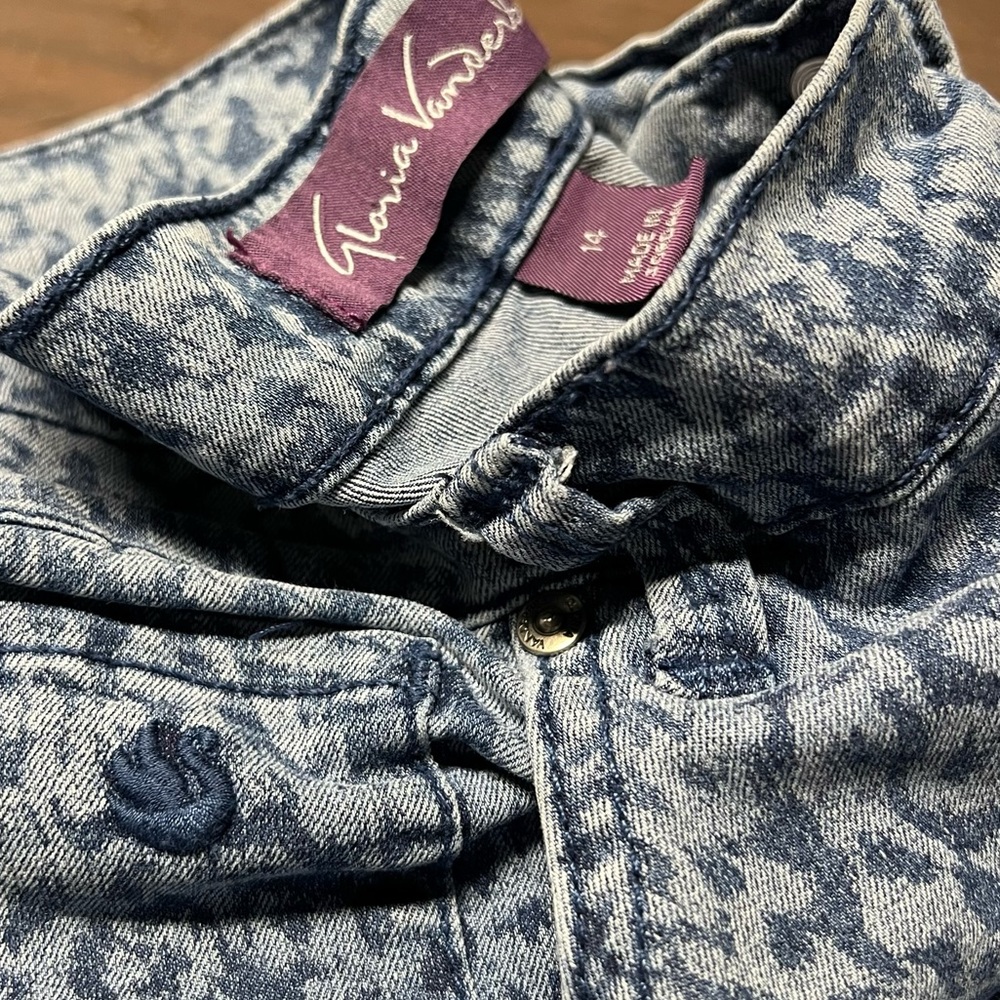 Gloria Vanderbilt (Amanda) Girls Size 14 Blue Jeans - Picture 3 of 4